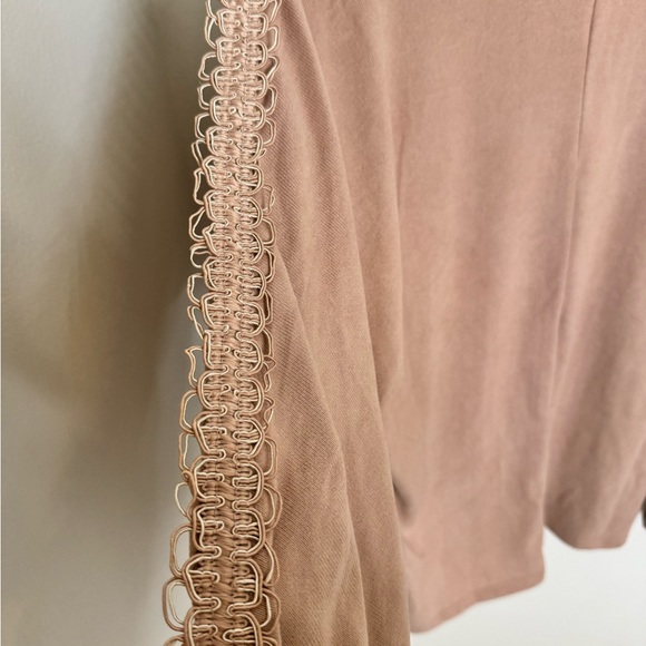 030 NWT Como Blu sleeve detail beige super soft size S - Picture 4 of 4